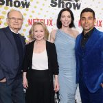 Laura Prepon Instagram – So great to see everyone & celebrate the premiere of #That90sShow! Streaming on @netflix Jan 19.