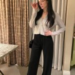 Laura Prepon Instagram - A lil’ business casual #workingmama moment💁🏻‍♀️