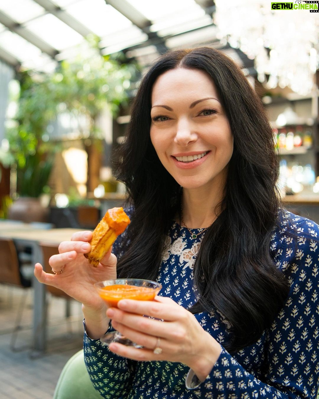 Laura Prepon Instagram - I’m so happy to be partnering with @vitaliteusa cheeses! Their vegan cheese options are a delicious part of my flexitarian lifestyle and help me incorporate plant-based foods into my diet without sacrificing taste in my meal prep. Stay tuned over the next few months as I share some recipes using their Parmesan, cheddar, and mozzarella dairy-free options! #FinallyTheresVitalite #GetYourPrepOn #PrepOn