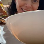 Laura Prepon Instagram - This week, #GetYourPrepOn with me as I make a fam favorite, guacamole! Can’t visit California without making it at least once… 😉🥑 #PrepOn