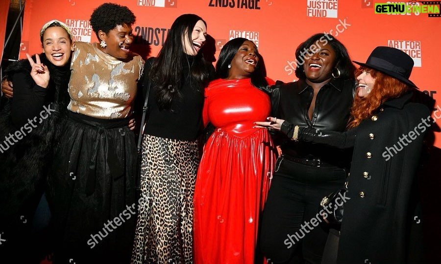 Laura Prepon Instagram - Mama’s night out! Congrats @uzoaduba on opening night for #Clydes at @2stnyc!! Such incredible performances! Loved being with all my girls @sheisdash @nlyonne @daniebb3 @amberrosetamblyn @acmoore9 ❤️💫 ❤️
