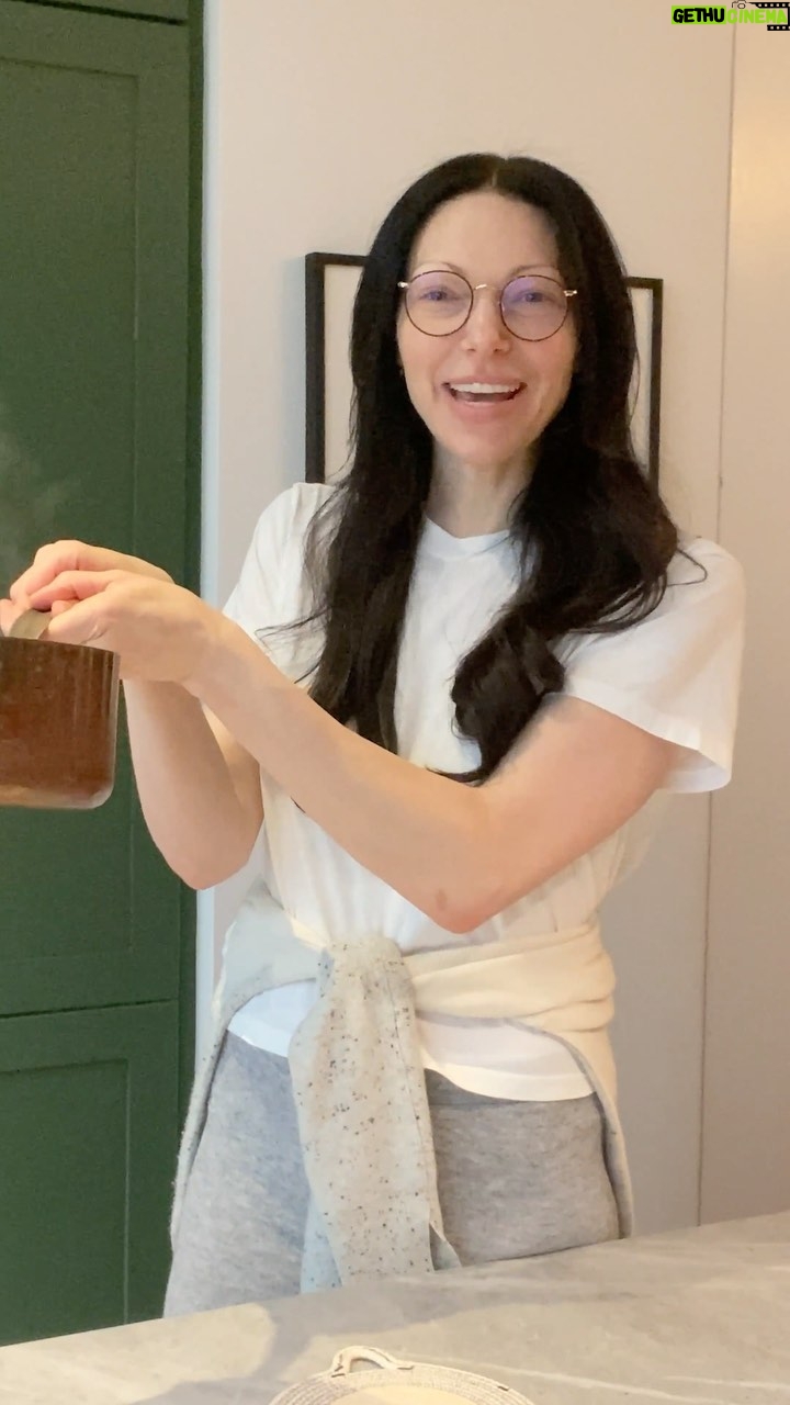 Laura Prepon Instagram - Lots of cooking this week and sharing with loved ones—add some holiday potpourri! It’s a tradition in my house that I love sharing with you all, I hope it becomes one in yours! Tell me how you #GetYourPrepOn and make it your own. #PrepOn