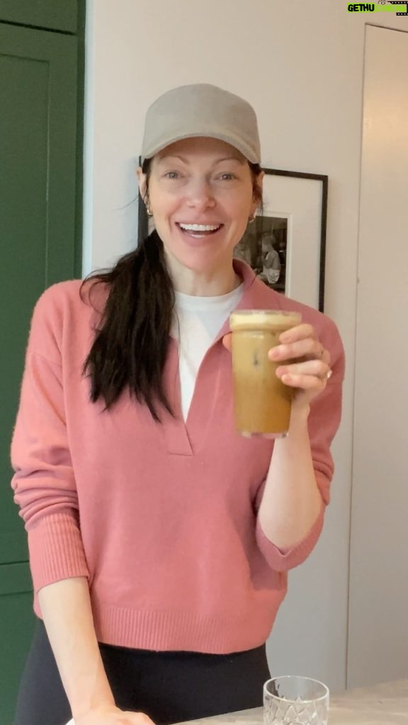 Laura Prepon Instagram - How to Prep my Favorite Cold Brew Coffee Hey guys! This week, I show you my latest favorite way to #PrepOn my cold brew coffee! I hope it helps you *ahem* shake up your morning routine 😉 #GetYourPrepOn