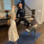 Laura Prepon Instagram - Post-Thanksgiving movement! My kiddo is a great teacher 🥰