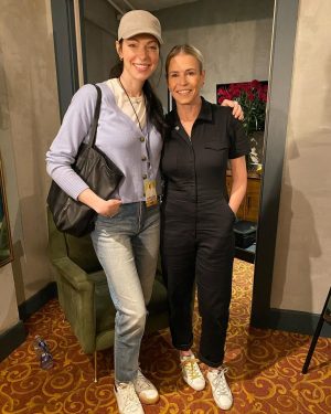 Laura Prepon Instagram - Reunited and it feels so good! Loved seeing my girl @chelseahandler in her Vaccinated & Horny tour! — and surprise sets from @amyschumer & @sarahkatesilverman. Be sure to check it out!