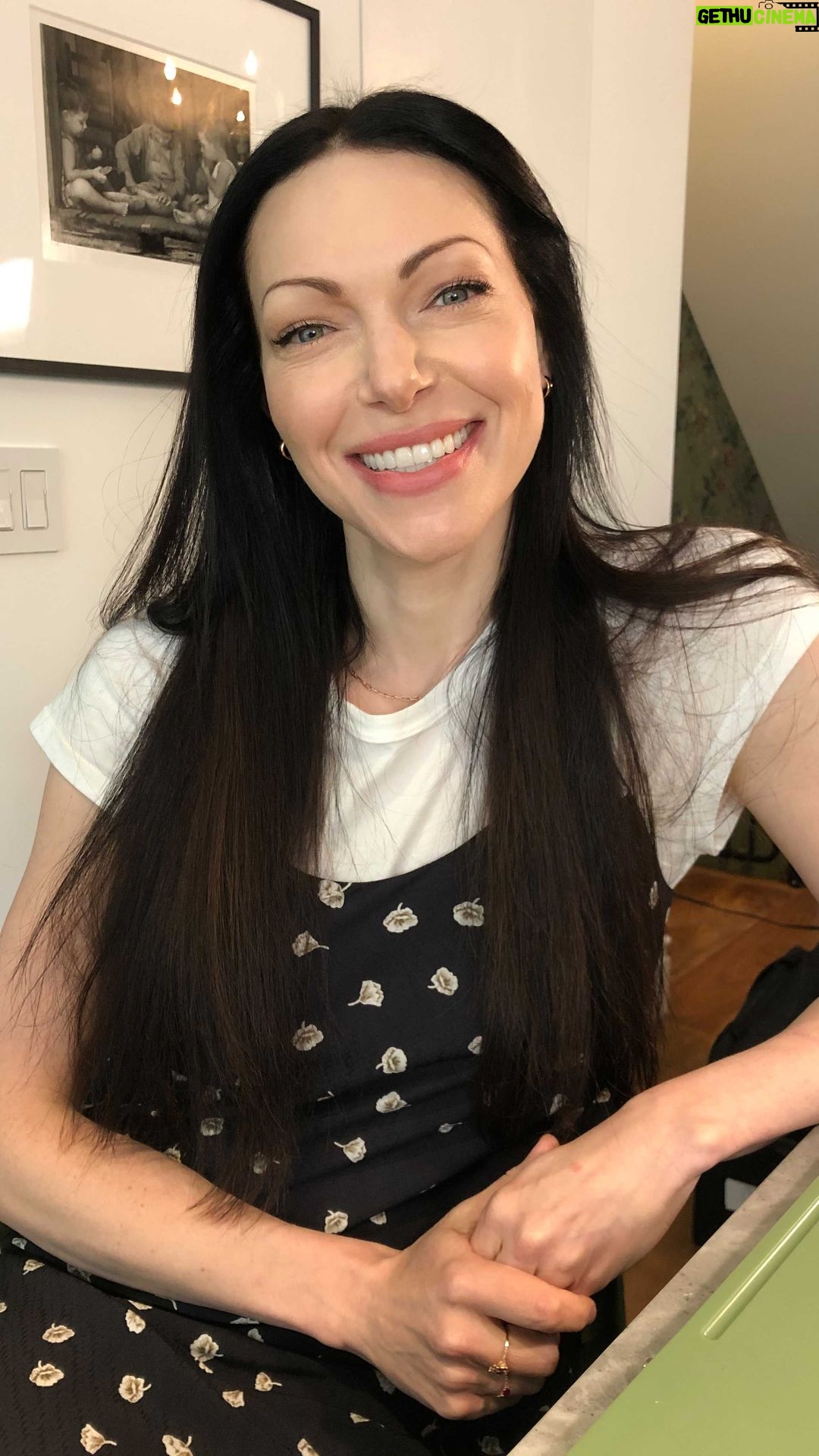 Laura Prepon Instagram - I had a great time talking with Valerie from @hsn about food, family, and fun recipes! #GetYourPrepOn #PrepOn