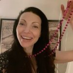 Laura Prepon Instagram - Hey guys! On the road, so no cooking video this week, but I’ll share some things from the trip soon! Hope you’re also able to have some good family time this summer💞 #PrepOn #GetYourPrepOn