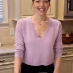 Laura Prepon Instagram - This week #GetYourPrepOn for the holidays with me by learning how to make compound butter — so much easier than it sounds, elevates so many dishes, and prep-ahead!🧈 #PrepOn