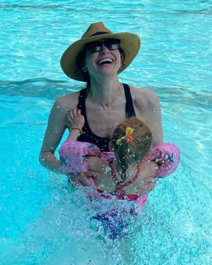 Laura Prepon Instagram - Jumping into Friday like… 💦 #tbt #vacationthrowback