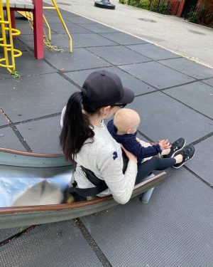 Laura Prepon Instagram - Family time at the park. He’s growing so fast! 😢💫❤️