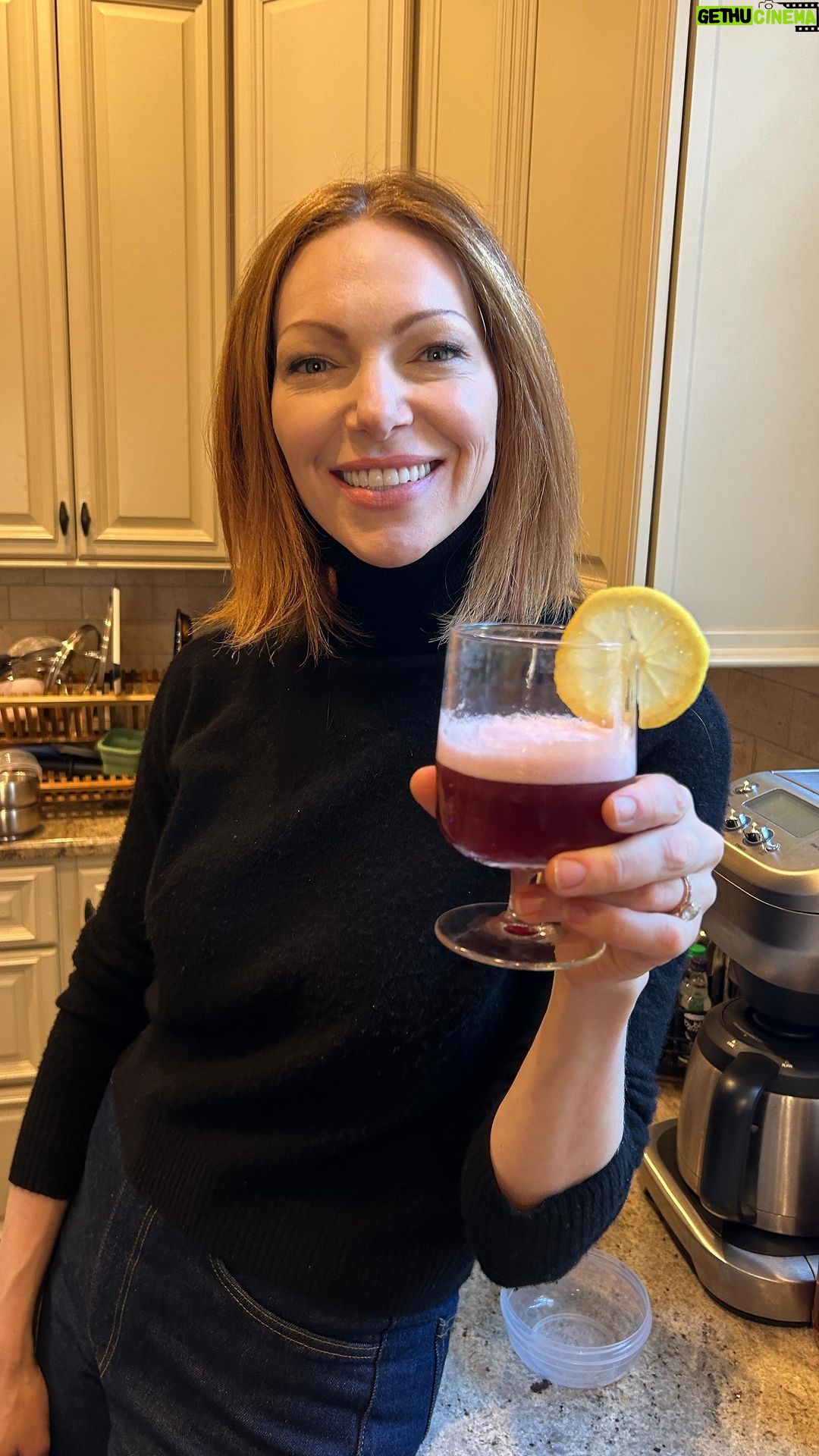 Laura Prepon Instagram - #GetYourPrepOn for the season with one of my favorite new winter cocktails — a cranberry bourbon sour… cheers! #PrepOn