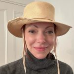 Laura Prepon Instagram - Trying to pick my Valentine’s date night look! 🙆🏻‍♀️…I’ll keep workin’ on it😆