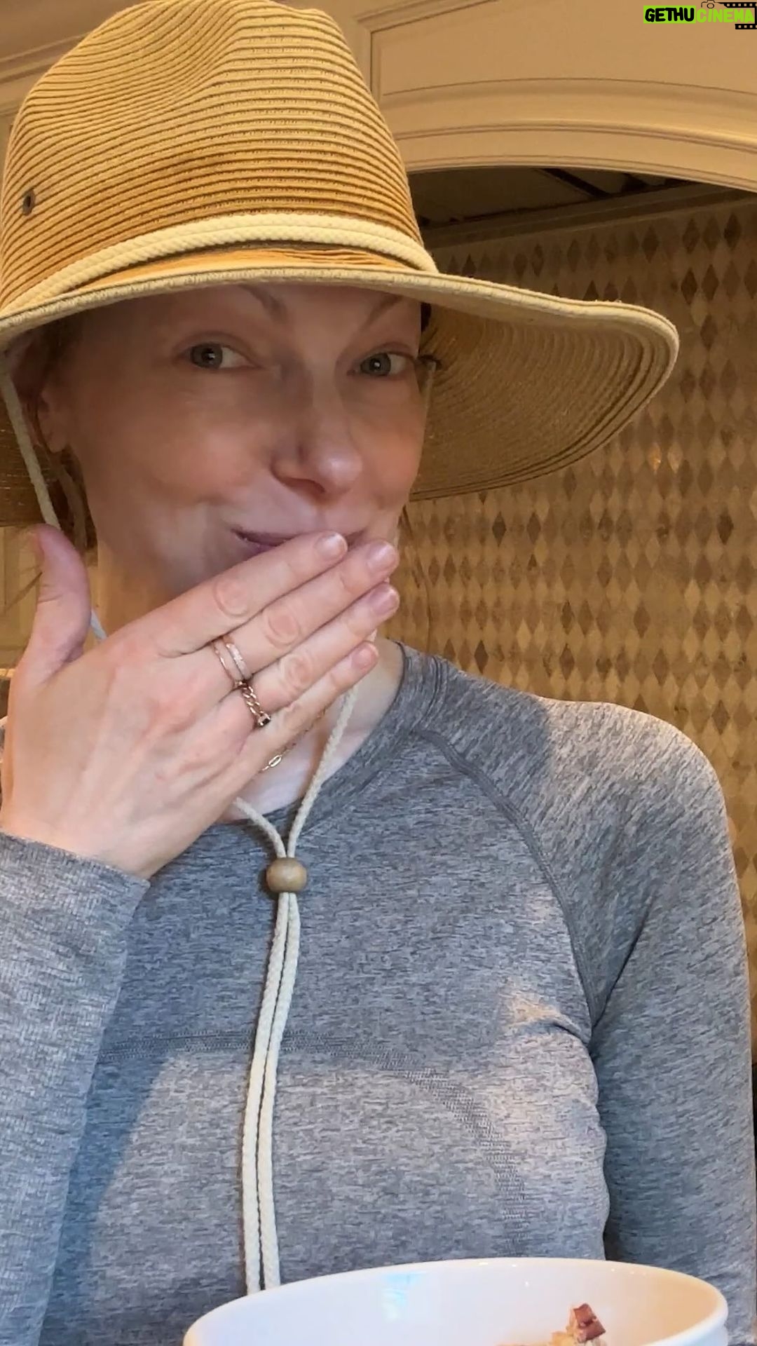 Laura Prepon Instagram - #GetYourPrep on with me as I make a simple breakfast with my homemade granola! What are some of your go-to quick breakfasts? #PrepOn