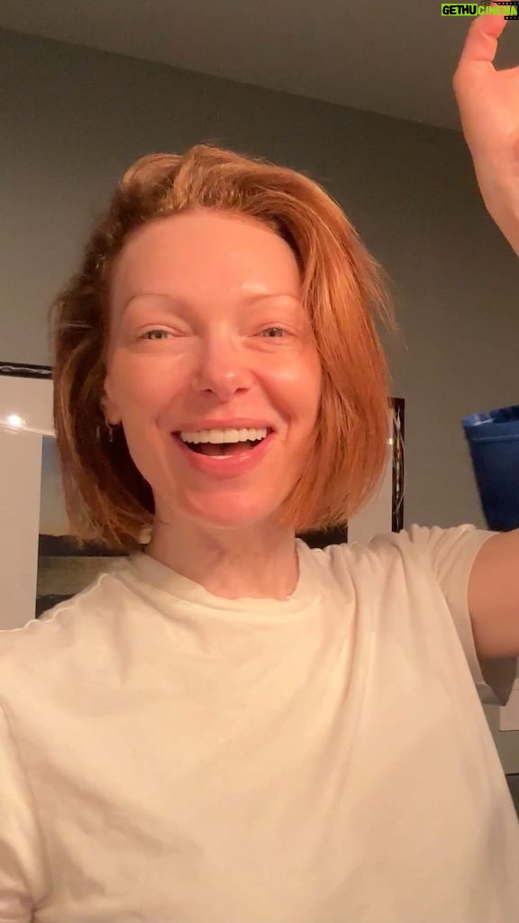 Laura Prepon Instagram - #GRWM for Date Night — Part 1 #GetYourPrepOn with me as I show you my go-to basics to get out of the house quickly. 💫💄#PrepOn