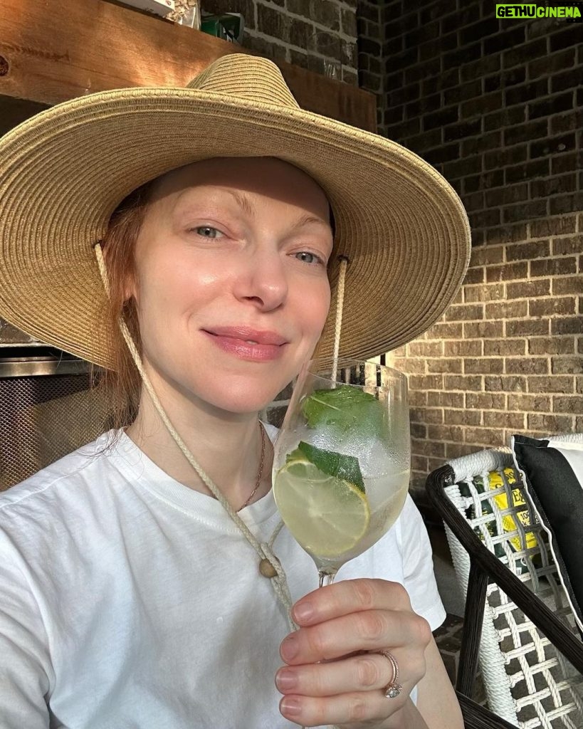 Laura Prepon Instagram - This weekend calls for a lemony-summer spritz! Cheers!