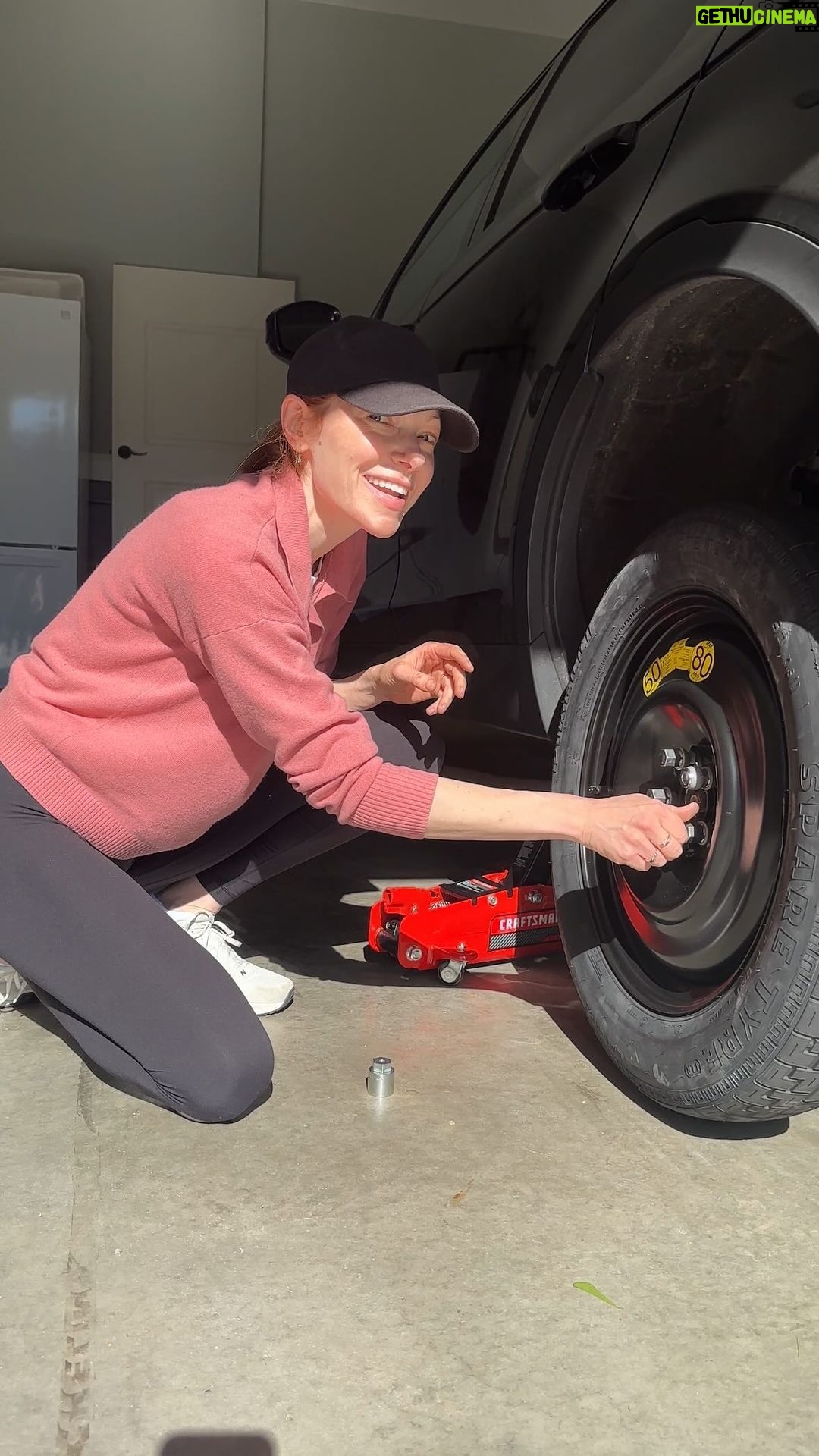 Laura Prepon Instagram - I walked outside and saw my car had a flat tire.🛞 So, this week, #GetYourPrepOn with me as I change it! 😆💁🏻♀️ #PrepOn