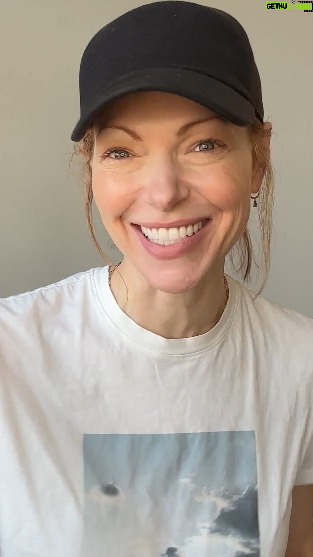 Laura Prepon Instagram - #GetYourPrepOn with some low-carb swaps for snack attack moments 😉 #PrepOn