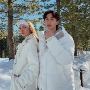 Lauren Orlando Instagram - catching up with each other and nature in @canadagoose ‘s HUMANATURE capsule – their most sustainable collection to date #LiveInTheOpen