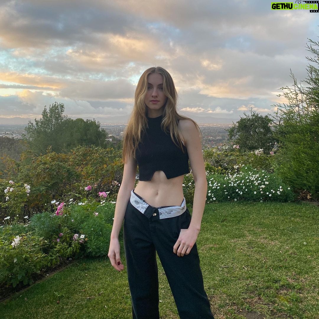 Lauren Orlando Instagram - christmas looks a little different this year