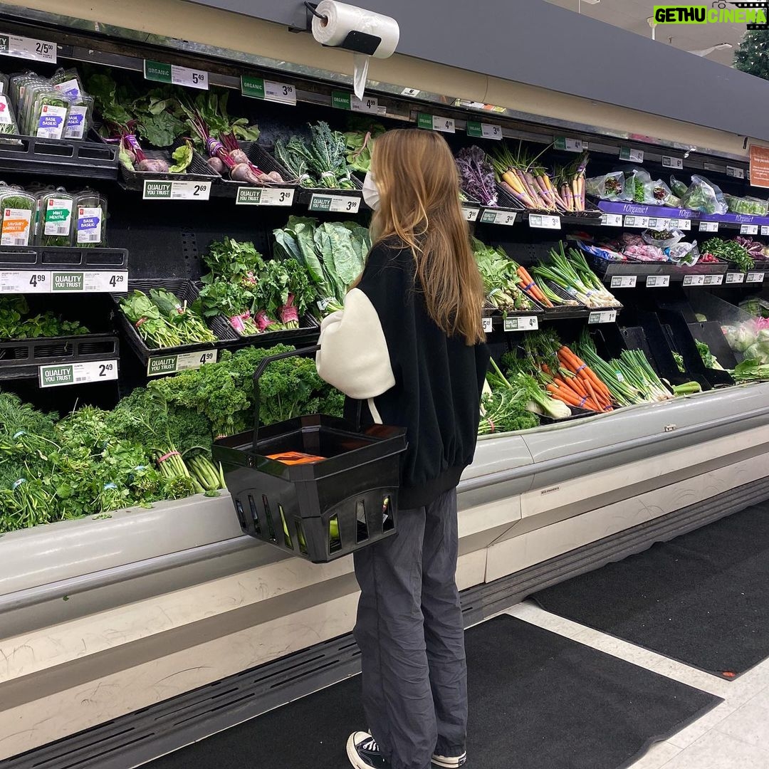 Lauren Orlando Instagram - change of scenery