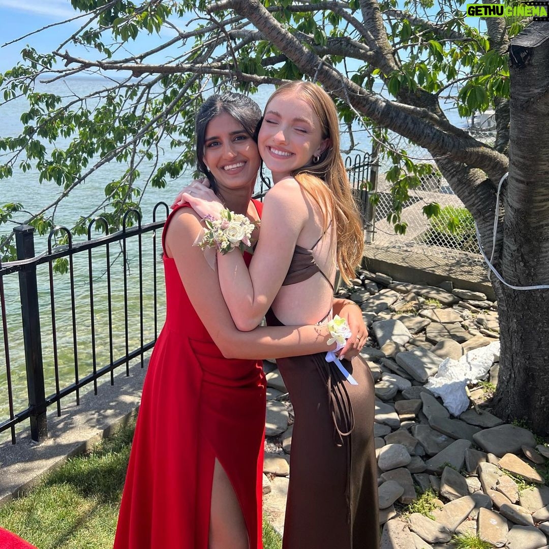 Lauren Orlando Instagram - it’s about time