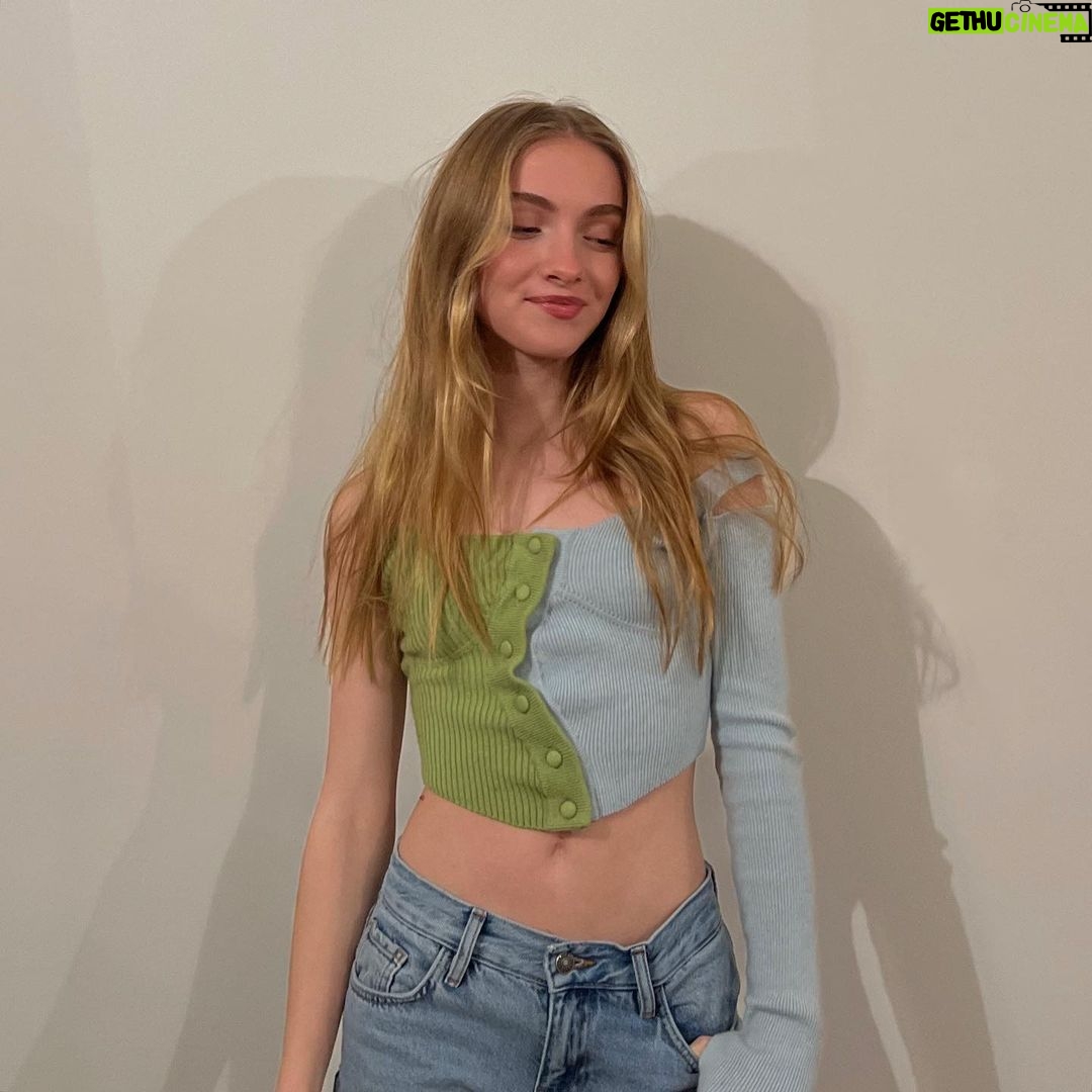 Lauren Orlando Instagram - same day 🥱