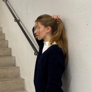 Lauren Orlando Instagram - took a break from the tree pics