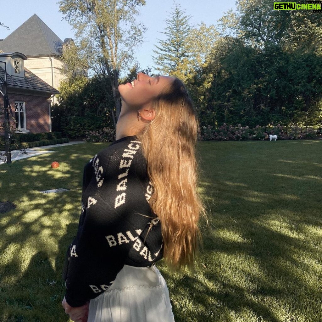 Lauren Orlando Instagram - “crisp air hits different” - darian