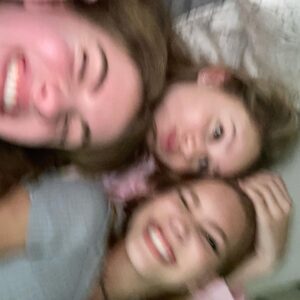 Lauren Orlando Instagram - happy birthday angel 🤎

i can’t believe you’re 17!!! thank you for all the fun memories (pls get your license so we can make more)!! i love you forever & always