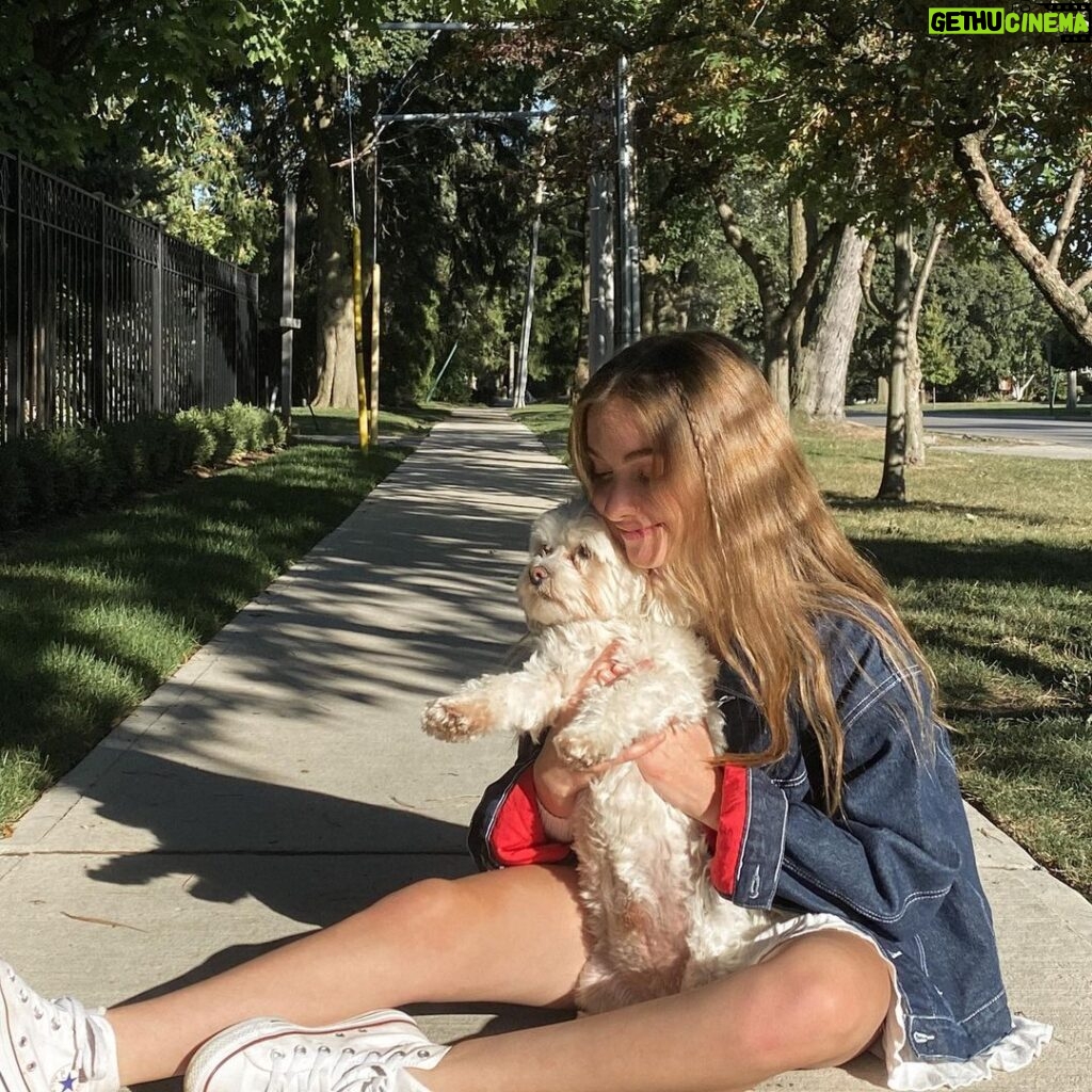 Lauren Orlando Instagram - we heard it was golden hour