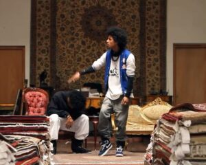 Laurent Bourgeois Instagram - I filmed a video with @yakfilms (Now @boxavoided for me) in San Diego with @officiallestwins RUG DEALERS that was later seen by Film Director F Gary Gray. He made sure MIB had the Twins as the main villians 🙌🏾 !!! #mibinternational #lestwinsclique #streetdance #dancefilm #fgarygray #rugdealers