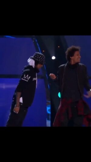 Laurent Bourgeois Instagram - Having fun @lestwinsoff @lestwinson @officiallestwins #lestwins
