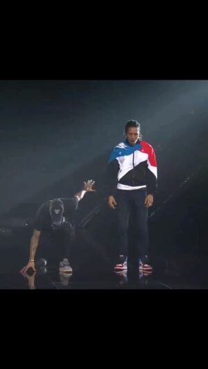 Laurent Bourgeois Instagram - On that #india vibe today. @remodsouza When are we coming back ? #lestwins