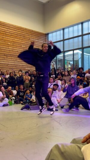 Laurent Bourgeois Instagram - Beast mode @beyonce lives in me

repost @lestwinsoff 🎥 @jmddoy caught the magic from this angle. @officiallestwins @lestwinson #lestwins #beyonce #dance #lestwinsclique