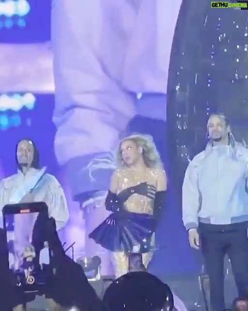 Laurent Bourgeois Instagram - Thank you for all the insane footage and all the love #charlotte . Next stop #atlanta who’s coming? #renaissanceworldtour #northcarolina #beyoncé #lestwins #lestwinsclique #lestwinson #lestwinsoff #officiallestwins #rwt #beyhive #beyonce Bank of America Stadium
