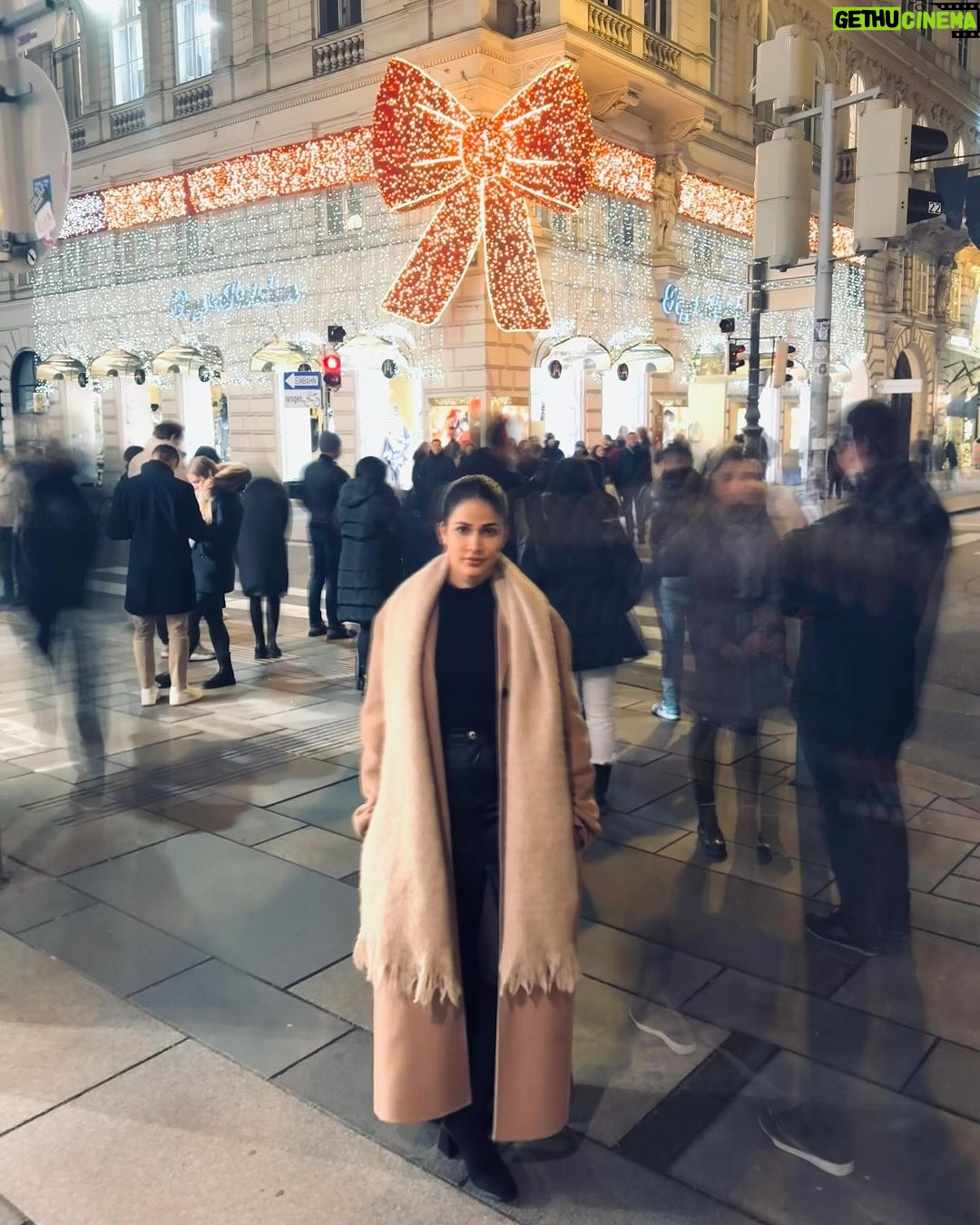 Lavanya Tripathi Instagram - I like the photographer, he is cute 🫰🏼 . . . ♥️