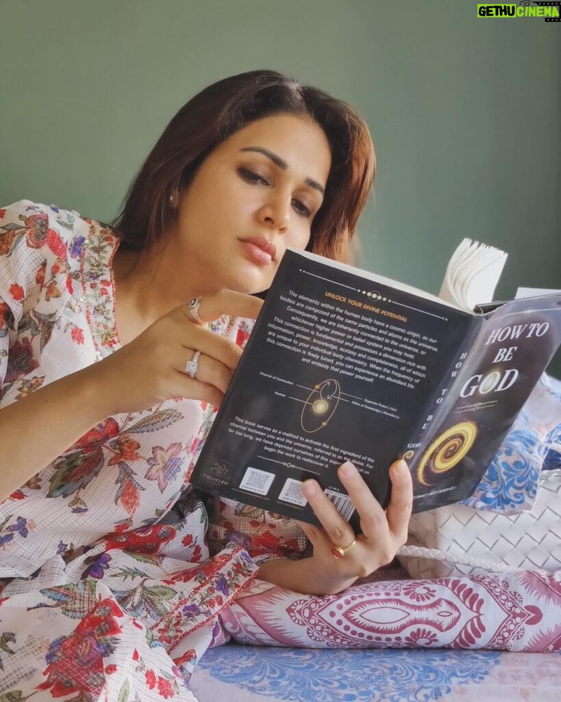 Lavanya Tripathi Instagram - This find was incredibly interesting - a journal tucked inside a book filled with insights. It’s become a daily routine to return to it! Check out the link for some refreshing insights. https://amzn.eu/d/jkM3Yk7