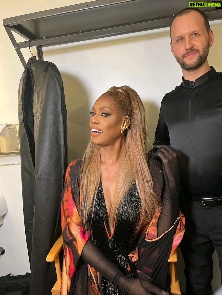 Laverne Cox Instagram - Feeling my old school opera diva fantasy in this vintage @tomford caftan backstage at @divassimplysinging Sunday night with my brilliant pianist @_anne_diego_ Thank you so much Todd .... #TransIsBeautiful