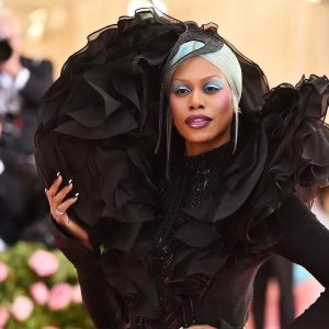 Laverne Cox Instagram - Last week attending @csiriano's 15th anniversary runway show I was reminded of how many wonderful fashion and career moments I've had in his clothes. Thank you Christian and congratulations again.
#NYFW 
#siriano 
#TransIsBeautiful