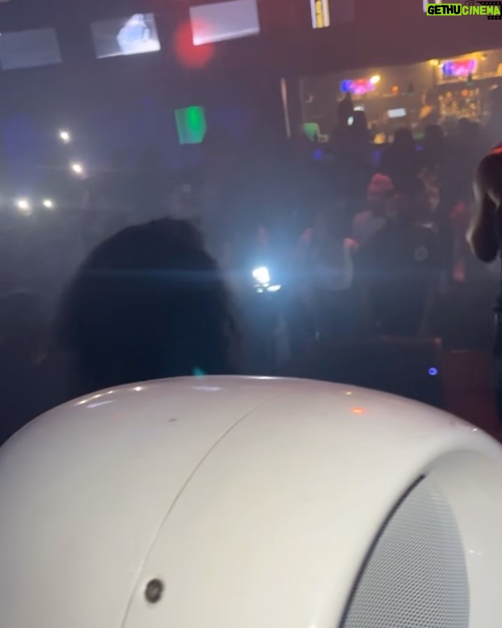 Le'Veon Bell Instagram - Columbus WE DID IT ‼️ I wanna thank EVERYBODY who came out last night, and made it SPECIAL .. & AGAIN, I am NOTHING without you 🙏🏾🖤 I truly appreciate all the continued love & support .. let’s keep this momentum goinggg ‼️where to next? 👀 Columbus, Ohio