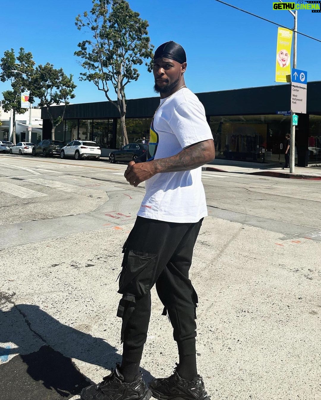 Le'Veon Bell Instagram - That Ohio boy out here in Cali 🏝️ Los Angeles, California