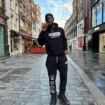Le'Veon Bell Instagram - I’m never outta my element 😎🍃💨 @elmnt4_ Bond Street