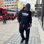 Le'Veon Bell Instagram - I’m never outta my element 😎🍃💨 @elmnt4_ Bond Street