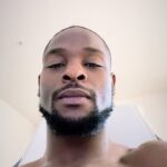 Le'Veon Bell Instagram - I said it would be a scary site, a horror flick, a scary movie, a THRILLER & it turned out to be EXACTLY that … @jmx a tough tough fighter, much respect to him … people don’t understand how much it takes to step into the boxing ring … the dedication, the hard work, & the sacrifice it takes to do this is unmatched so hold your head up HIGH bro … we put on a show for the people 🙏🏾 (PS American football is the REAL football) 😅😅😅 @onlyfans @getfliff