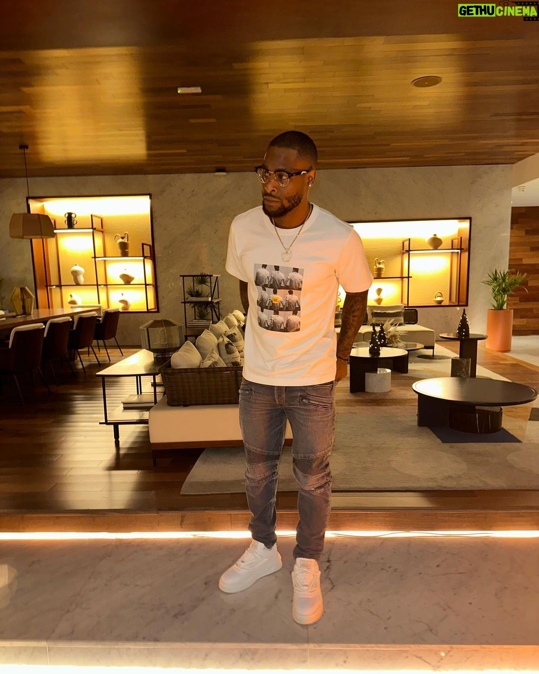 Le'Veon Bell Instagram - I can only hope to inspire others before I’m gone