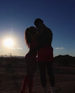 Le'Veon Bell Instagram - to the moon & back 💕 Palm Springs, California