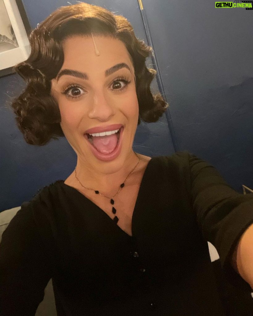 Lea Michele Instagram - This week at @funnygirlbwy ⭐️With almost 200 performances as Fanny Brice under my belt, I’ve never been more grateful for my Funny Girl family. ❤️