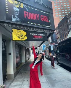 Lea Michele Instagram - HELLO GORGEOUS! I will be heading off on vacation after the matinee today and will be returning to @funnygirlbwy Tuesday February 28th! The fabulous @jujujuliebee will be on while I’m away! What an incredible 6 months it’s been living this DREAM COME TRUE! Got some exciting news to share when I’m back! In the meantime, thank you for all of the love and support during this unbelievably magical time! Love you all! ⭐️❤️