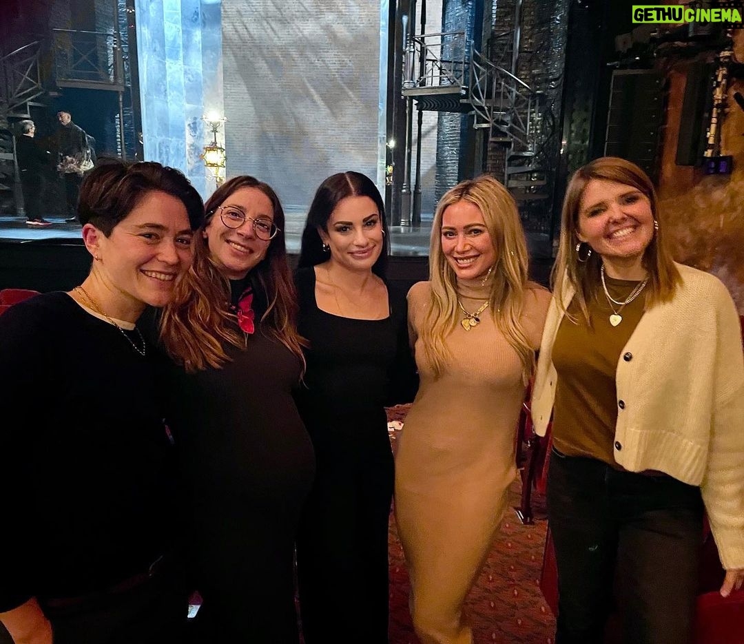 Lea Michele Instagram - Friends at @funnygirlbwy ❤️