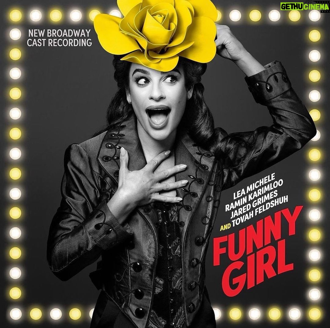 Lea Michele Instagram - A dream come true on top of an already wild an amazing dream come true! Our original @funnygirlbwy cast album ❤️⭐️